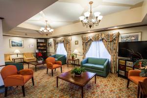 Hotel Comfort Suites Airport
