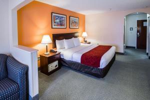 Hotel Comfort Suites Airport