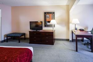 Hotel Comfort Suites Airport