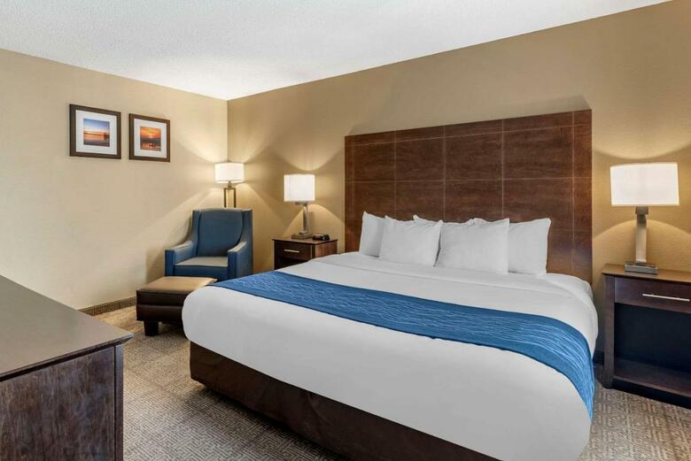 Hotel Comfort Inn & Suites