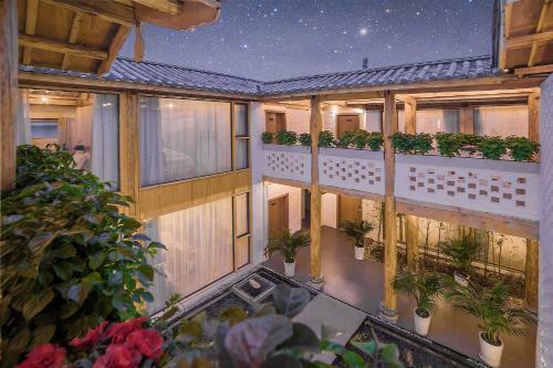 Hotel Lijiang Myhome Inn