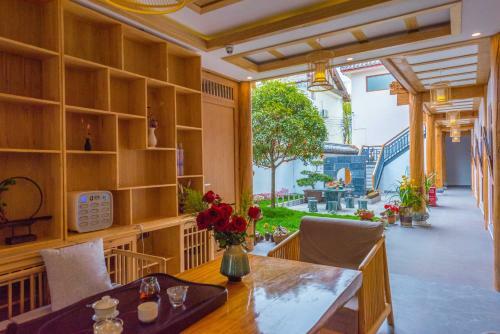 Hotel Lijiang Myhome Inn