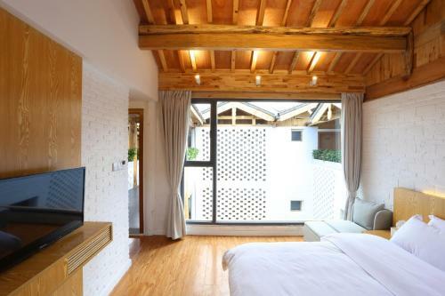 Hotel Lijiang Myhome Inn