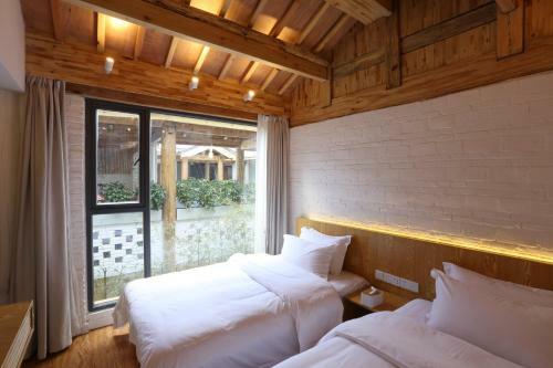 Hotel Lijiang Myhome Inn