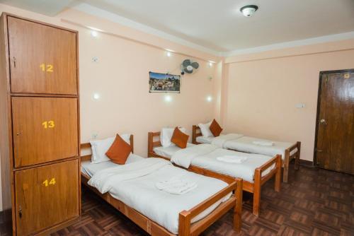 Albergue Famous House
