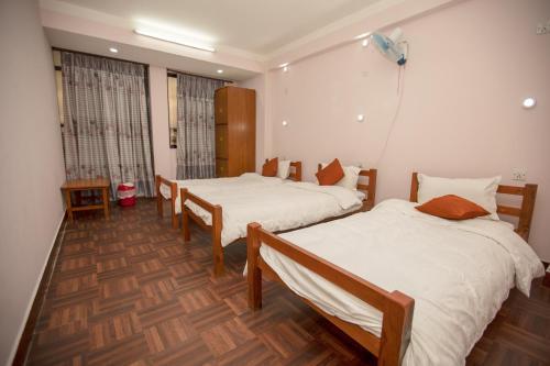 Albergue Famous House