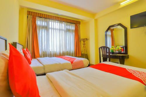 Hotel Everest Mount Holiday