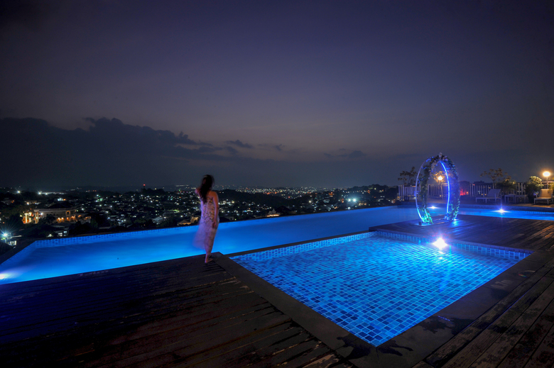 Grand Edge Hotel Semarang
