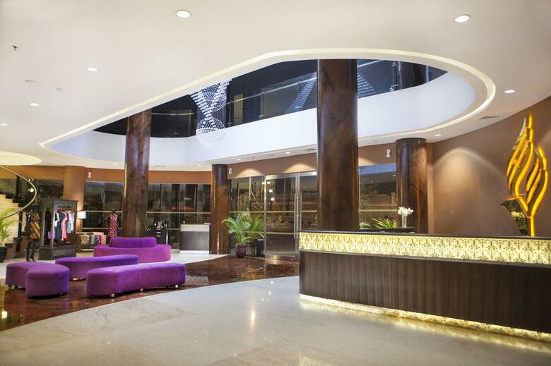 Grand Edge Hotel Semarang