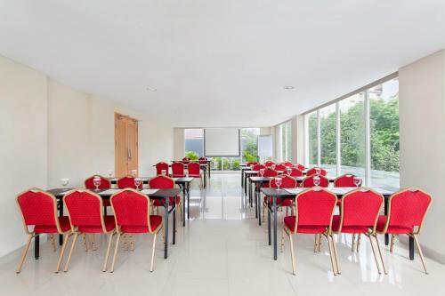 Hotel Ibis Budget Semarang Tendean