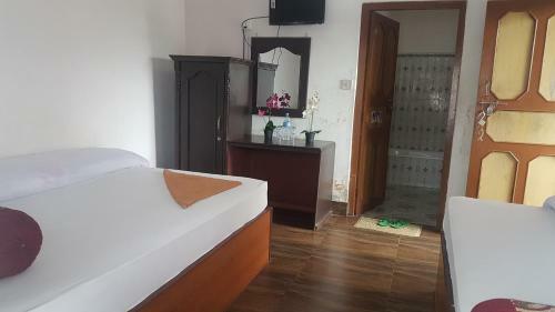 Hotel Shiva's Dream