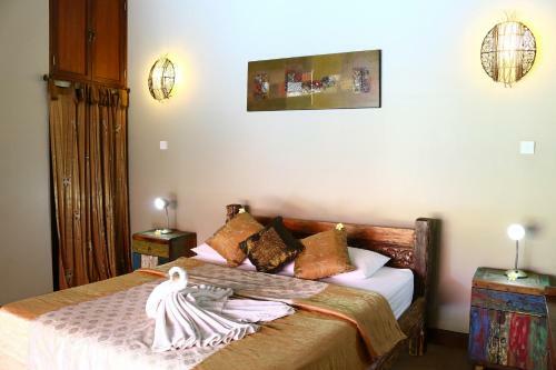 Lovina Beachhouse Villas