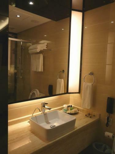 Golden City Hotel