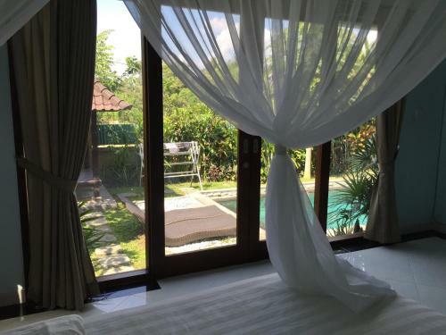 Ratna Villa