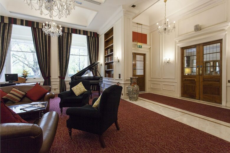 Hotel Thistle Hyde Park