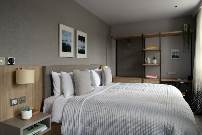 Hotel Inhabit