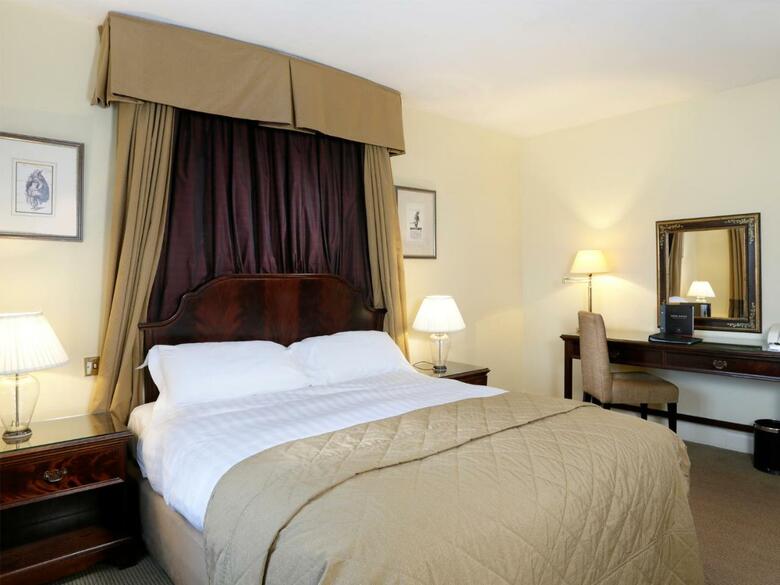 Hotel Macdonald Alveston Manor