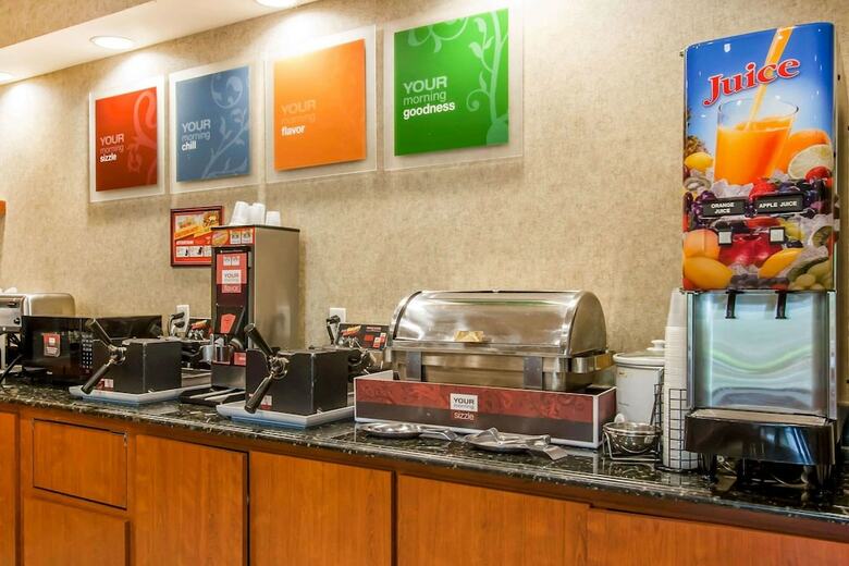 Hotel Comfort Inn & Suites
