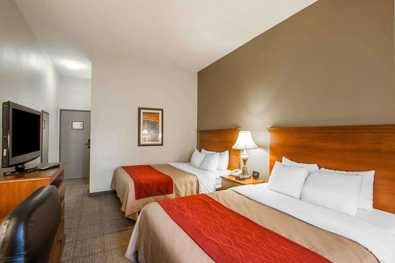 Hotel Comfort Inn & Suites