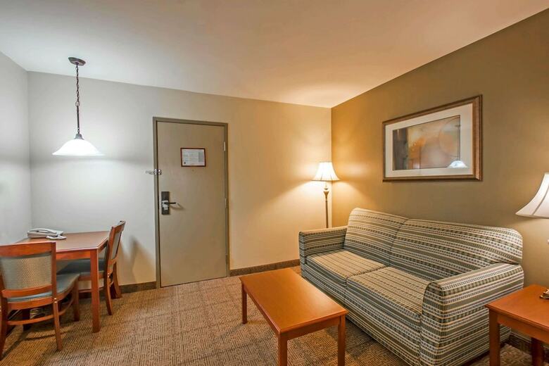 Hotel Comfort Inn & Suites