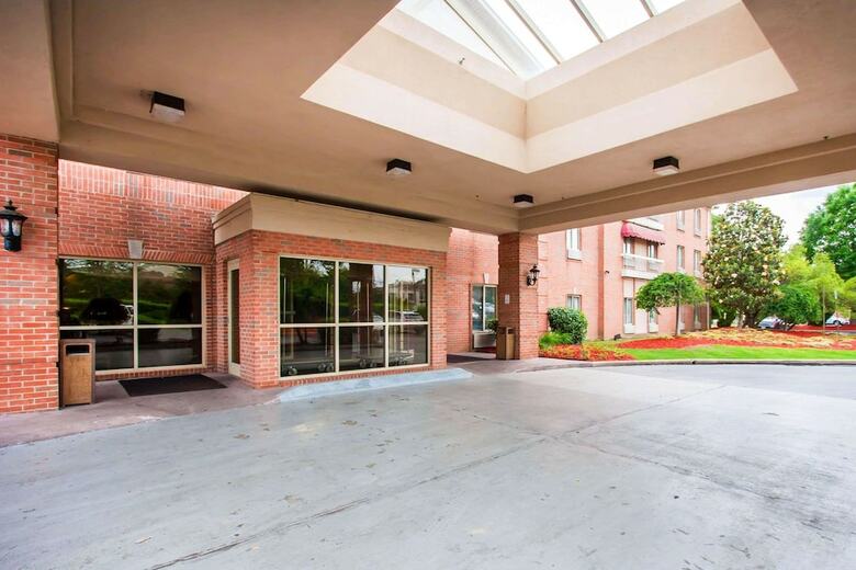 Hotel Comfort Inn & Suites