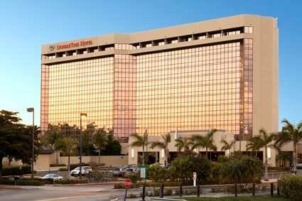Hotel Doubletree By Hilton Miami Airport