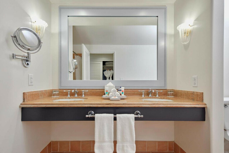 Hotel Loews Portofino Bay
