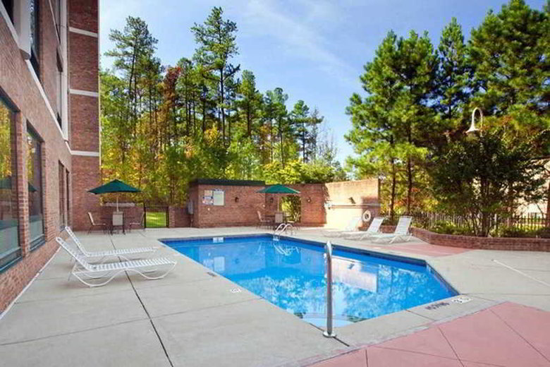 Hotel Comfort Suites (durham)