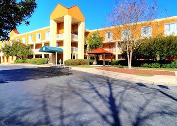 Hotel Quality Inn & Suites