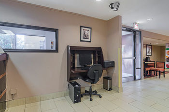 Hotel Quality Inn & Suites