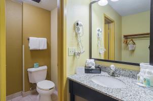 Hotel Quality Inn & Suites