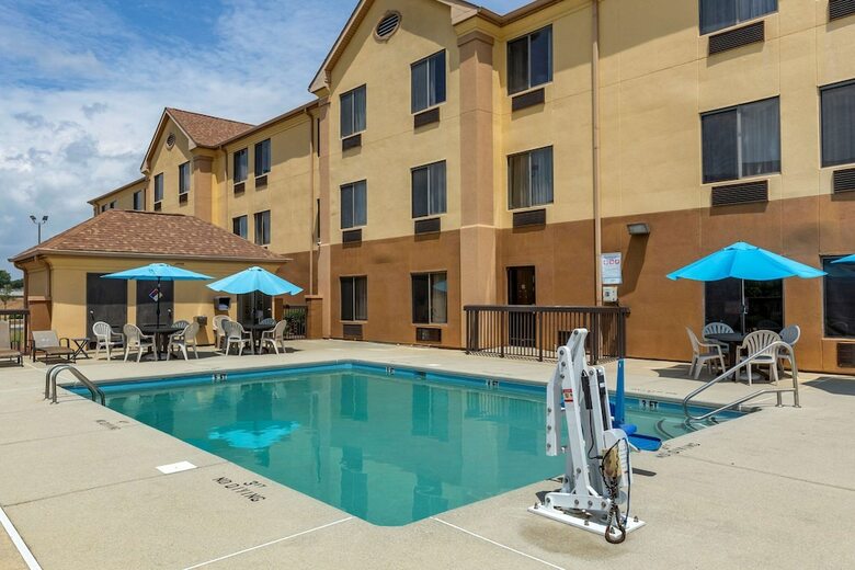 Hotel Comfort Inn