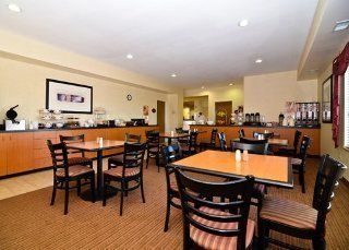 Hotel Sleep Inn & Suites