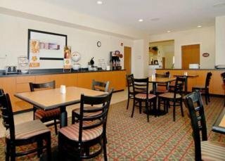 Hotel Sleep Inn & Suites