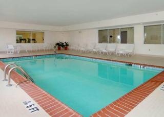 Hotel Sleep Inn & Suites