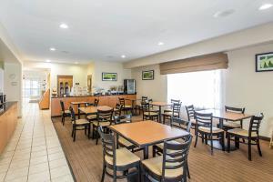 Hotel Sleep Inn & Suites