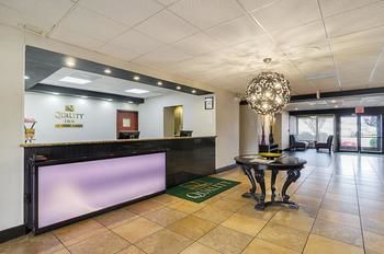 Hotel Quality Inn West End