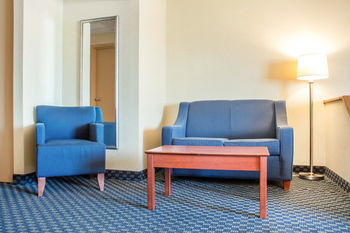 Hotel Comfort Inn West