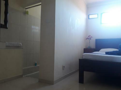Hostal Adi House Homestay
