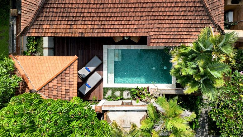 Hotel Bebek Tepi Sawah Restaurant & Villas