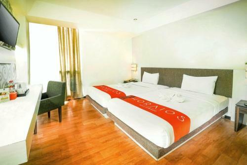 Hotel @hom Platinum Gowongan