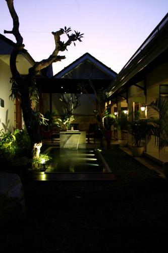 Grand Marto Hotel