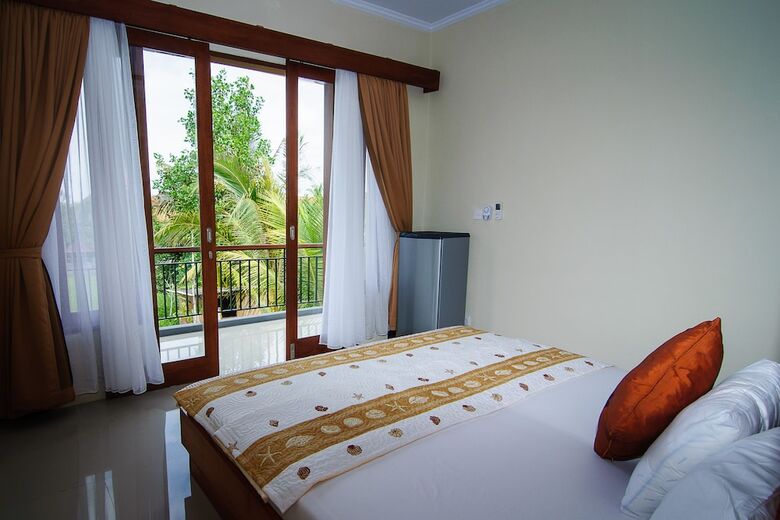 Hostal Puji Bungalow