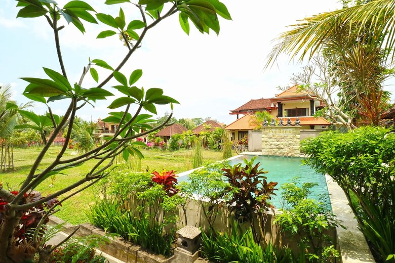 Hostal Puji Bungalow