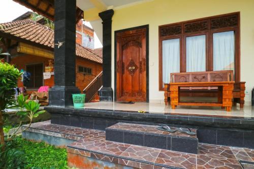 Hostal Puji Bungalow