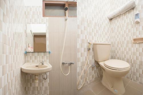 Hostal Oyo 524 Makuta Hotel