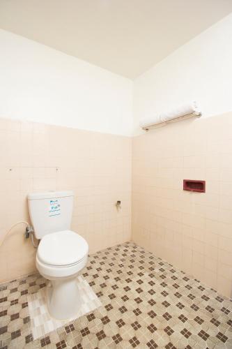 Hostal Oyo 524 Makuta Hotel