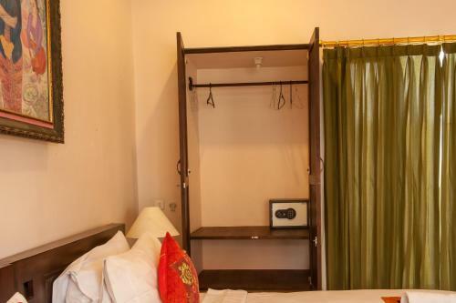 Hostal Brata Inn