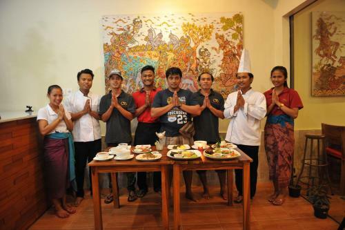 Hostal Brata Inn
