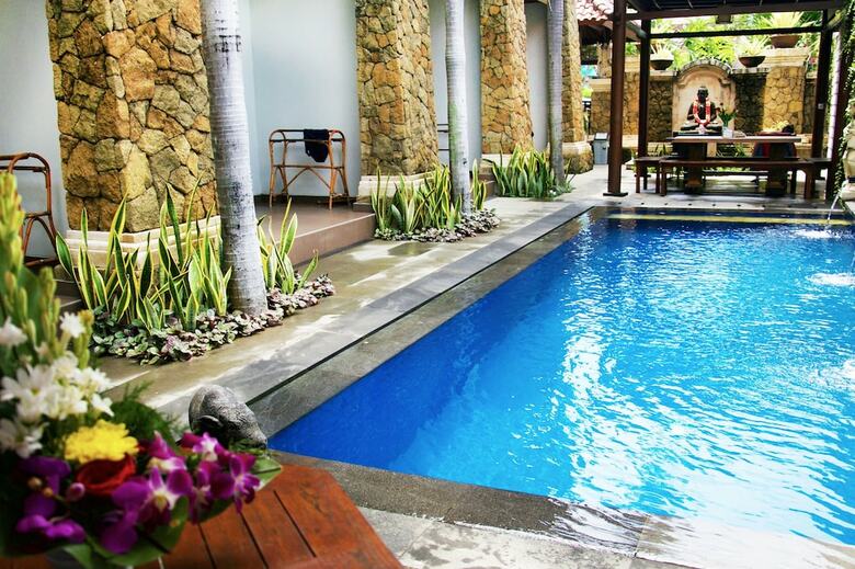 Hostal Puri Sindhu Mertha Guest House